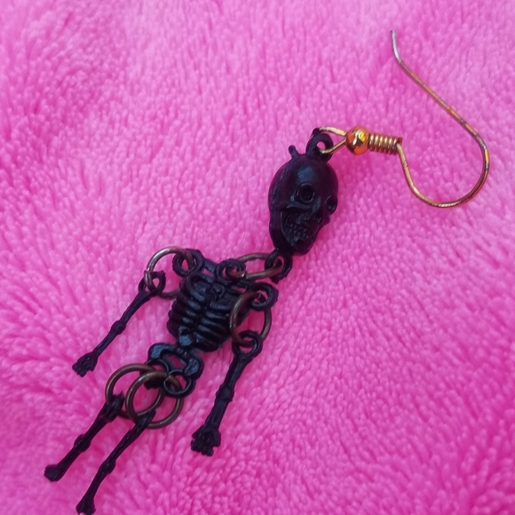 TWO pairs!! Spooky skeletons SOLD - Picture 6 of 9